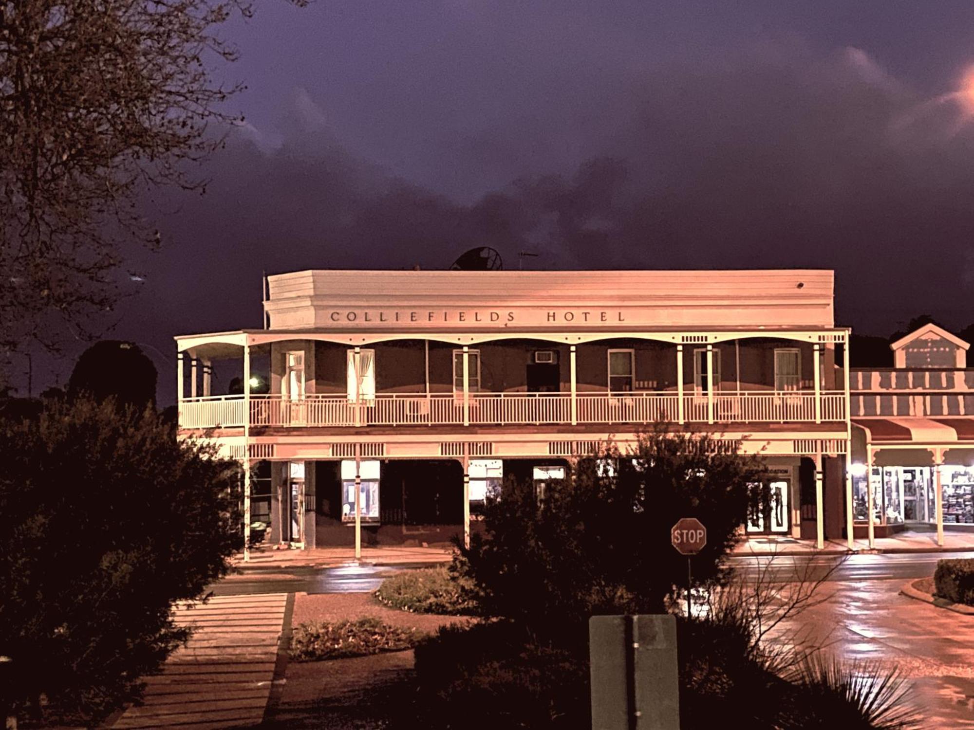 The Colliefields Hotel Exterior photo